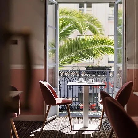 Hotel Western Lakmi 3*