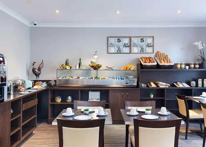 Western Lakmi Hotel 3*