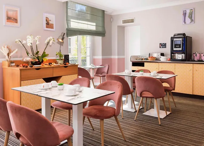 Western Lakmi Hotel 3*