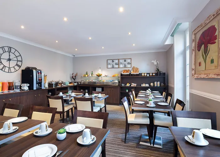 Western Lakmi Hotel 3*