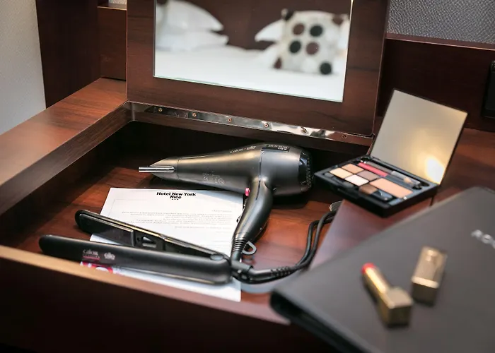 Hotel Western Lakmi 3*